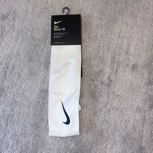 Nike tie headband